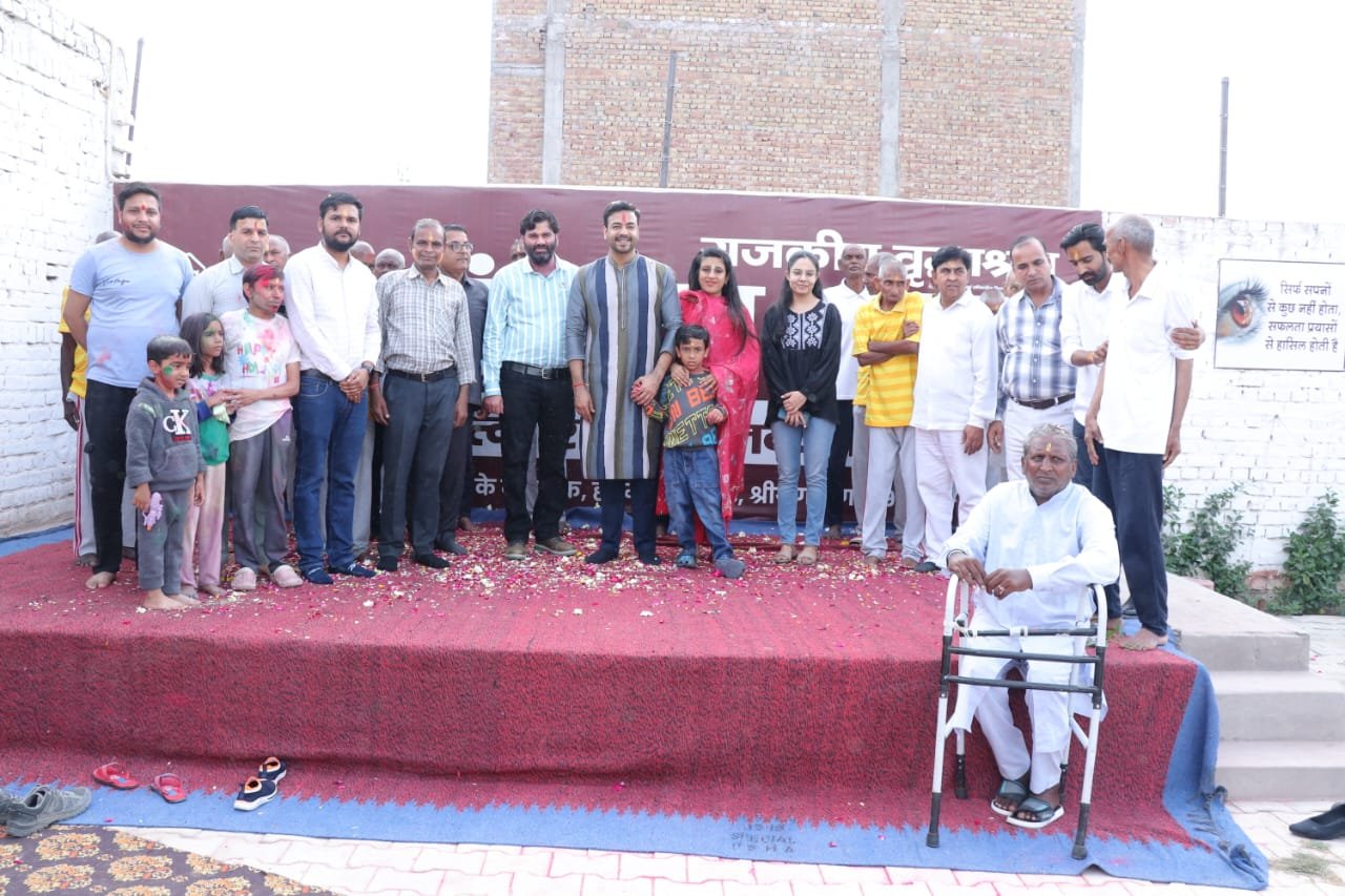 Community life at Shakuntala Sadan